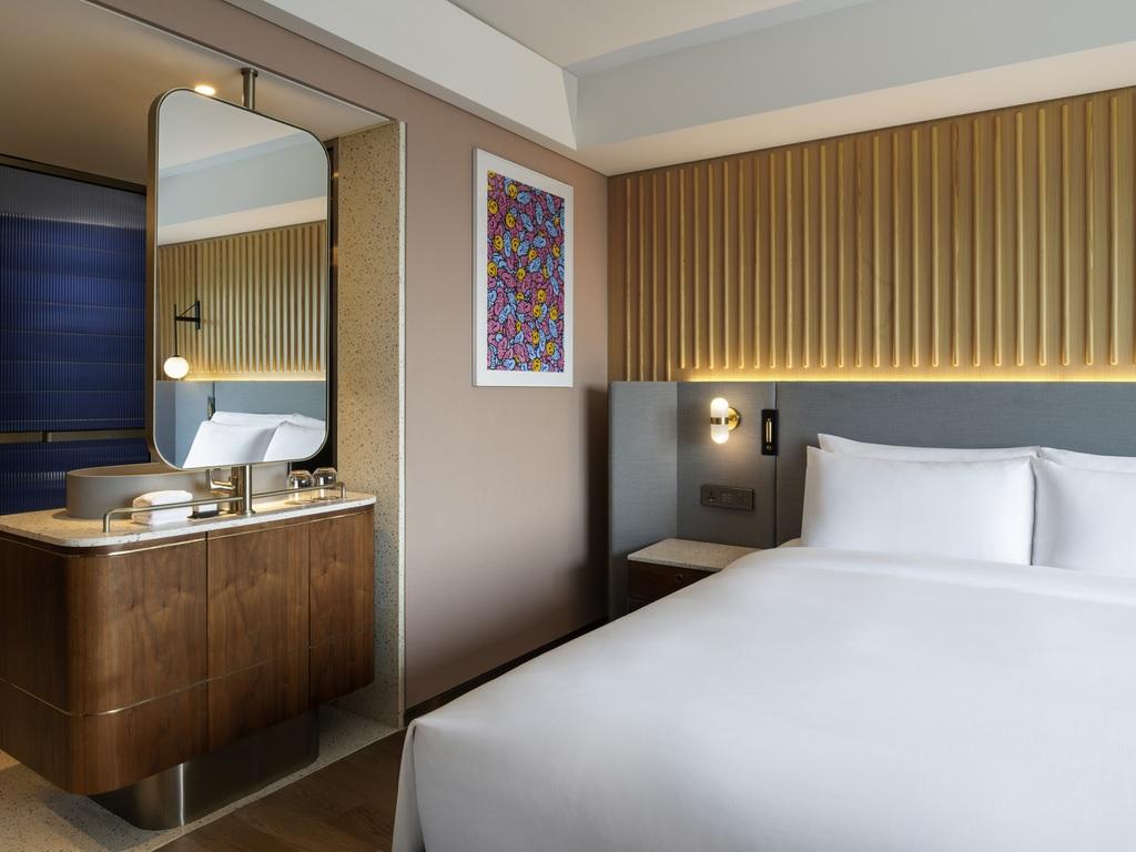Capital Hotel 4*