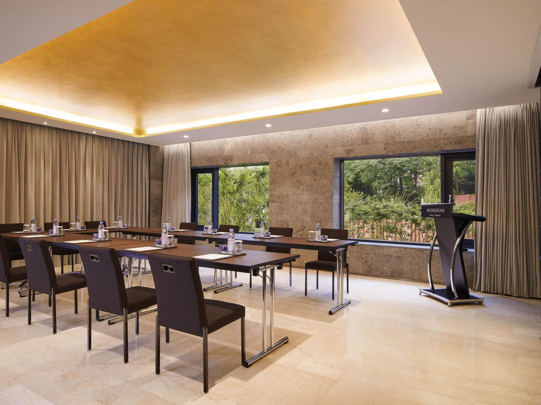 Hotel Capital 4*